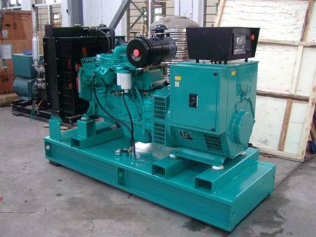 布尔津200kw康明斯柴油发电机组图片 布尔津200kw康明斯柴油发电机组图片